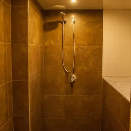 Appartement New For Vacation In Zone Fanals *